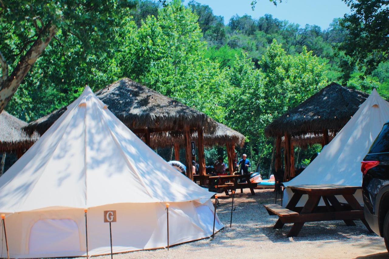 Son'S Guadalupe Glamping Tents - Adorable Riverside Glamping Tents Perfect A Family Getaway! Нью-Браунфелс Екстер'єр фото