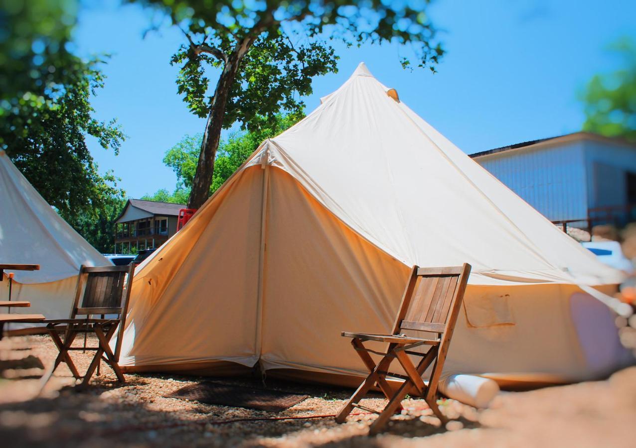 Son'S Guadalupe Glamping Tents - Adorable Riverside Glamping Tents Perfect A Family Getaway! Нью-Браунфелс Екстер'єр фото