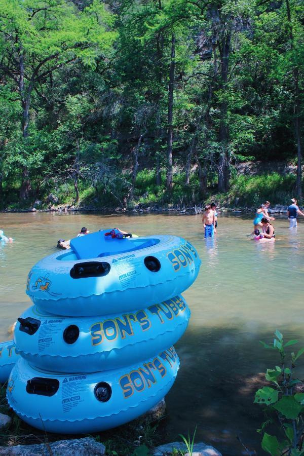 Son'S Guadalupe Glamping Tents - Adorable Riverside Glamping Tents Perfect A Family Getaway! Нью-Браунфелс Екстер'єр фото